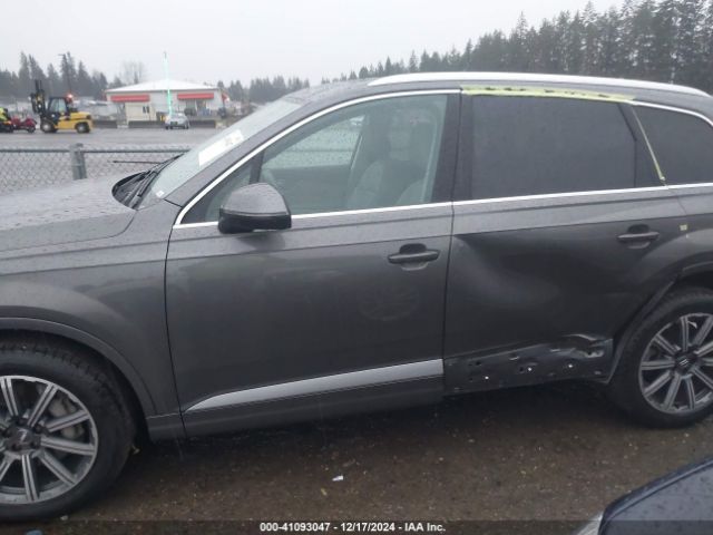 WA1VAAF75KD031828 Audi Q7 55 Premium