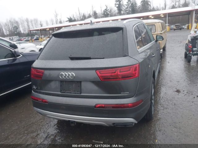 WA1VAAF75KD031828 Audi Q7 55 Premium