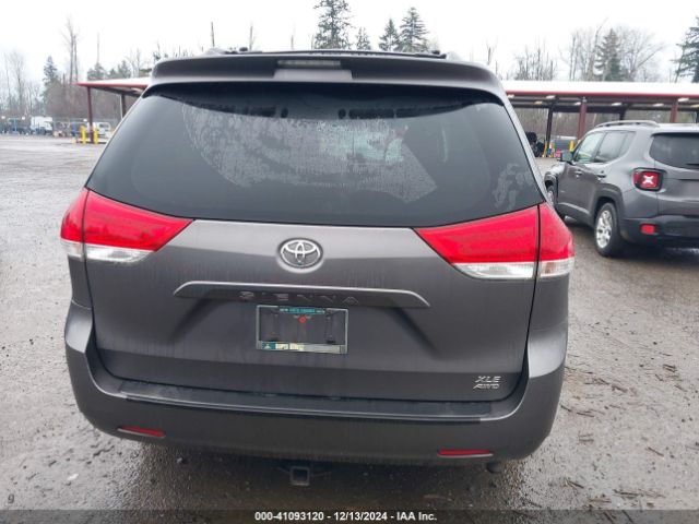 5TDDK3DC2ES083520 Toyota Sienna Xle 7 Passenger