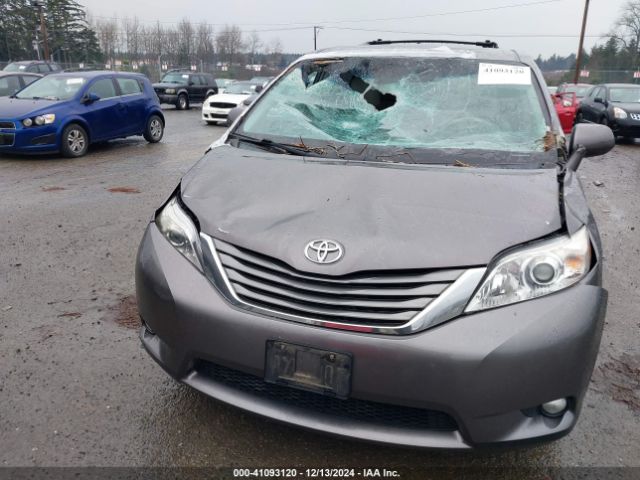 5TDDK3DC2ES083520 Toyota Sienna Xle 7 Passenger
