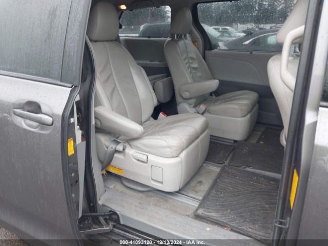5TDDK3DC2ES083520 Toyota Sienna Xle 7 Passenger