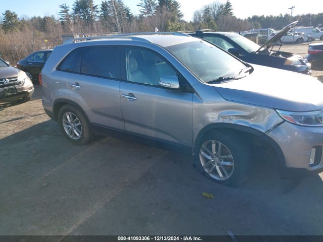 5XYKTCA61FG639091 KIA SORENTO LX