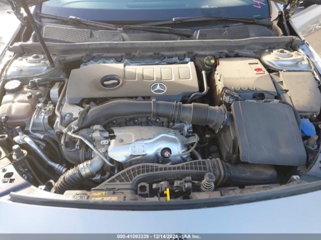 WDD3G4EB9KW020098 Mercedes-Benz A 220