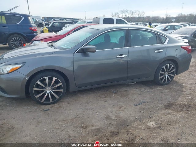 Nissan Altima 2.5 S 2018 1N4AL3AP9JC126002 Image 14