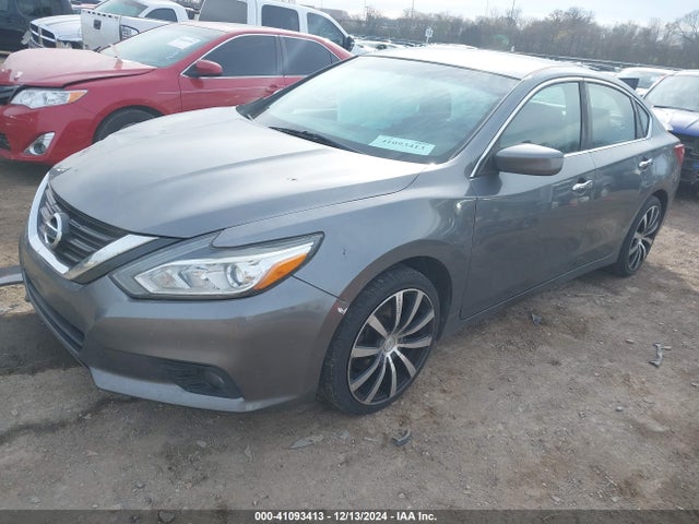 Nissan Altima 2.5 S 2018 1N4AL3AP9JC126002 Image 2