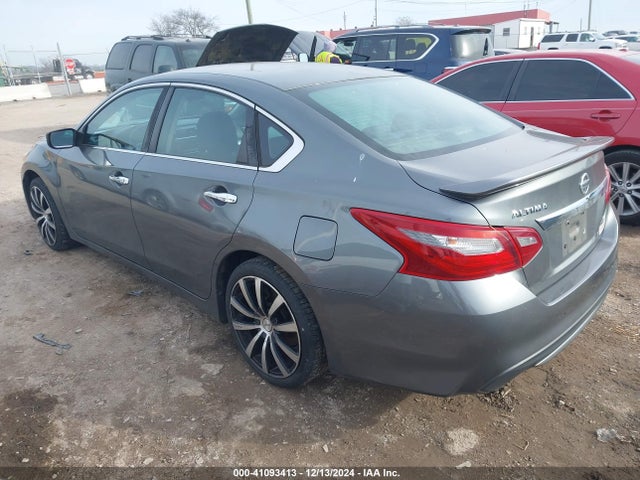 Nissan Altima 2.5 S 2018 1N4AL3AP9JC126002 Image 3
