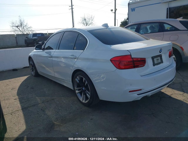 WBA8B9G50HNU50911 BMW 330I