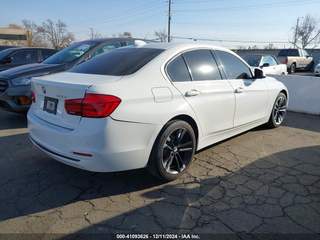 WBA8B9G50HNU50911 BMW 330I