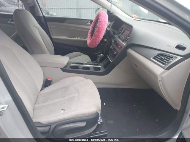 5NPE24AF5FH217789 Hyundai SONATA SE