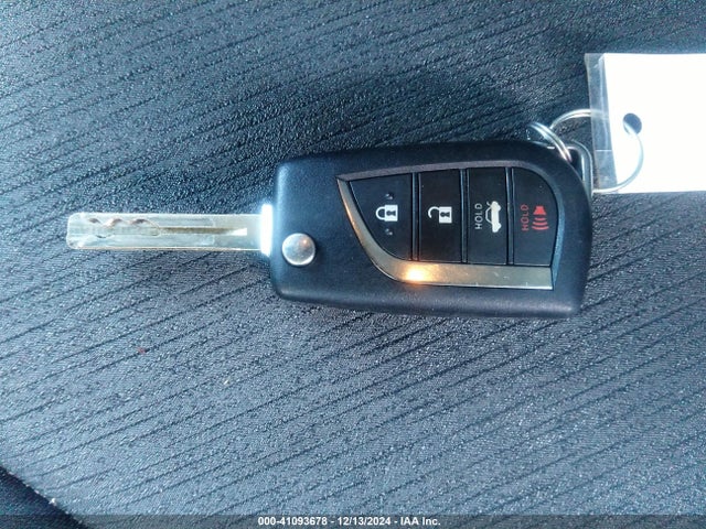 4T1C11AK0PU838611 Toyota CAMRY LE