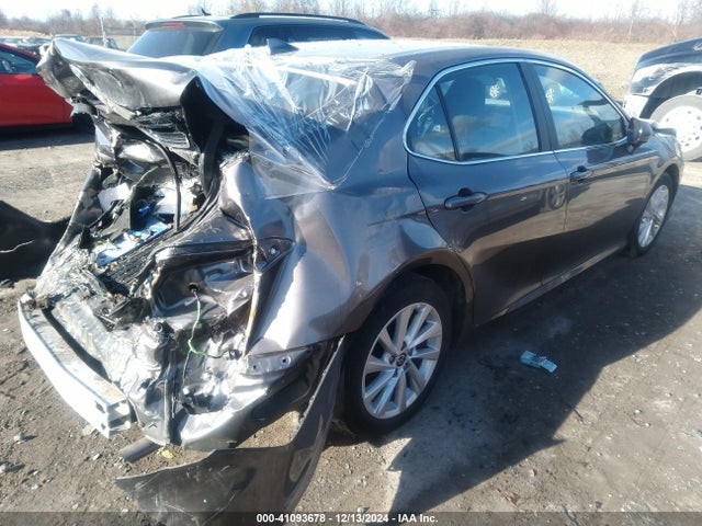 4T1C11AK0PU838611 Toyota CAMRY LE