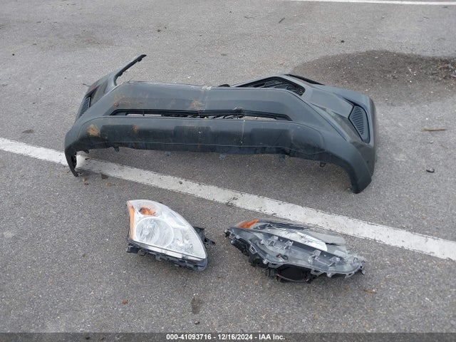 2T3H1RFV3MW142741 Toyota RAV4 LE