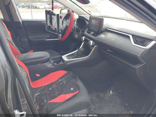 2T3H1RFV3MW142741 Toyota RAV4 LE