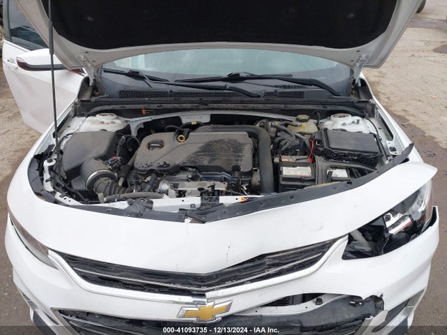 1G1ZD5ST0JF153372 Chevrolet MALIBU LT