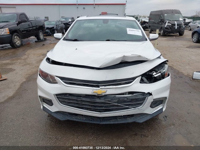 1G1ZD5ST0JF153372 Chevrolet MALIBU LT