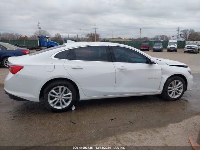 1G1ZD5ST0JF153372 Chevrolet MALIBU LT
