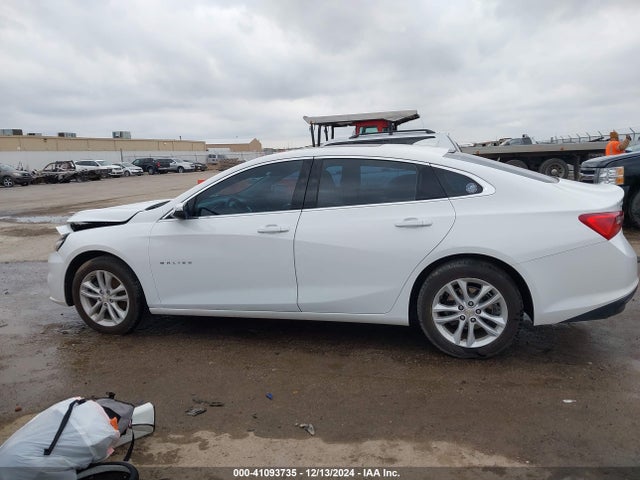 1G1ZD5ST0JF153372 Chevrolet MALIBU LT