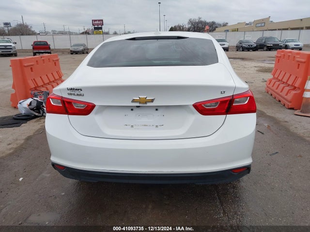 1G1ZD5ST0JF153372 Chevrolet MALIBU LT