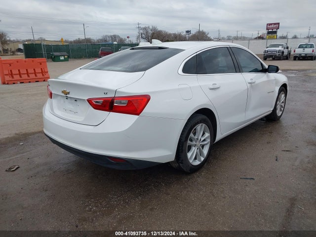 1G1ZD5ST0JF153372 Chevrolet MALIBU LT