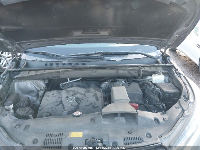 Toyota Highlander Limited Platinum 2018 5TDDZRFH7JS490525 Image 10