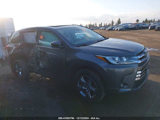 Toyota Highlander Limited Platinum 2018 5TDDZRFH7JS490525 Image 13