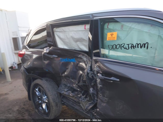 Toyota Highlander Limited Platinum 2018 5TDDZRFH7JS490525 Image 6