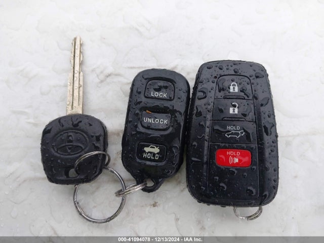 2T3RWRFV3MW112726 Toyota Rav4 Hybrid Xle
