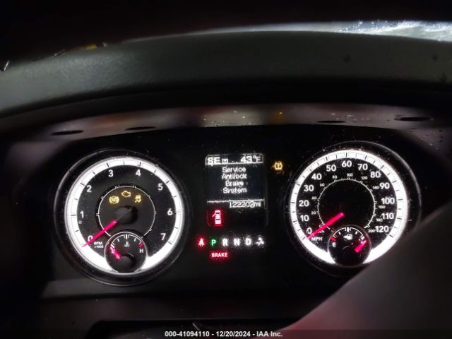 1C6RR7KG4JS179379 RAM 1500 Express  4x4 5'7 Box