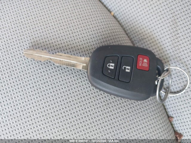 Toyota Corolla Cross L 2024 7MUAAAAG7RV080738 Image 11