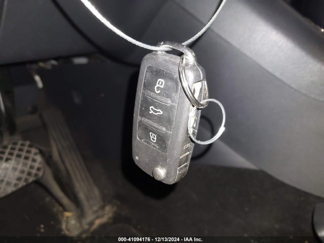 WVGBV7AX4GW588521 Volkswagen TIGUAN S
