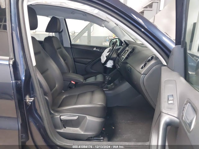 WVGBV7AX4GW588521 Volkswagen TIGUAN S