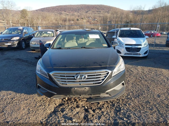 Hyundai SONATA SE 2016 5NPE24AF0GH407968 Image 12