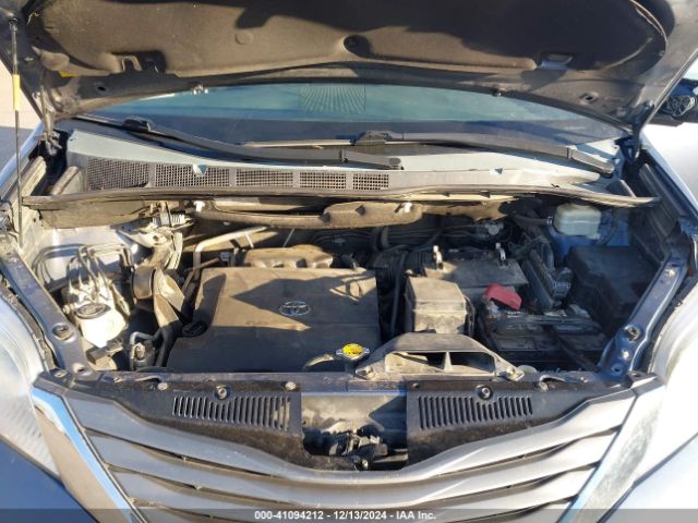 5TDYK3DC8ES514928 Toyota Sienna Xle/limited