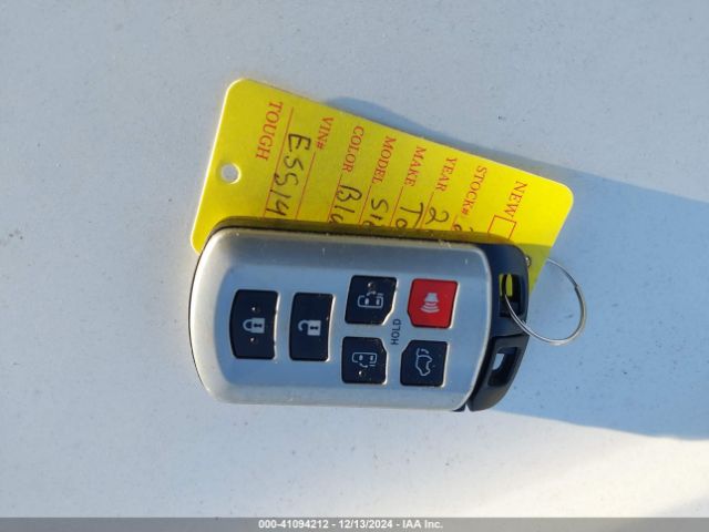 5TDYK3DC8ES514928 Toyota Sienna Xle/limited