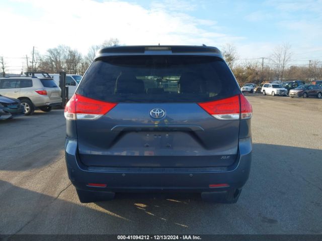 5TDYK3DC8ES514928 Toyota Sienna Xle/limited