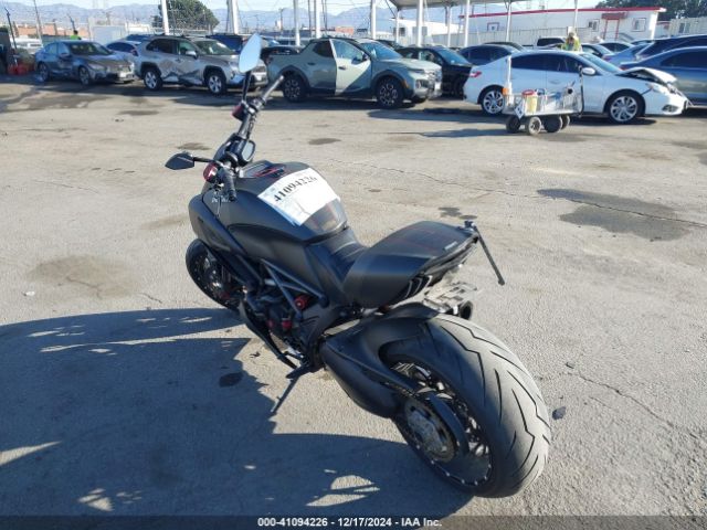 2016 DUCATI DIAVEL ZDM13BSW3GB028516 Photo 2