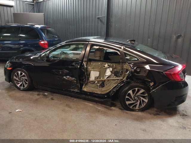 2HGFC2F82JH592719 Honda CIVIC EX