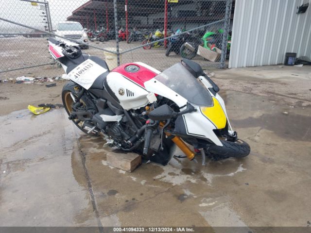 2022 YAMAHA YZFR7 JYARM38E6NA002863