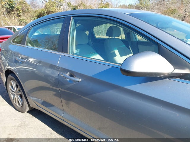 Hyundai SONATA SE 2016 5NPE24AF3GH305001 Image 13