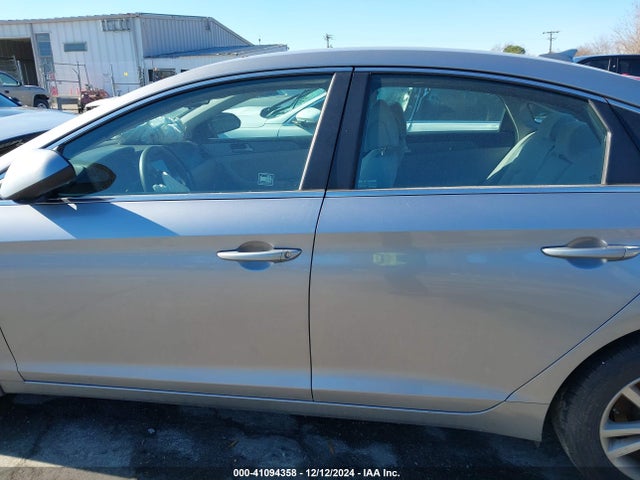 Hyundai SONATA SE 2016 5NPE24AF3GH305001 Image 14