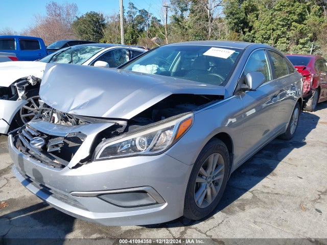 Hyundai SONATA SE 2016 5NPE24AF3GH305001 Image 2