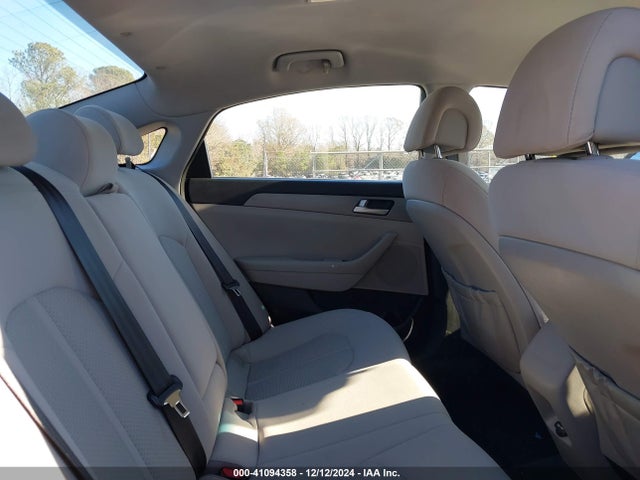 Hyundai SONATA SE 2016 5NPE24AF3GH305001 Image 8