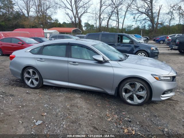 1HGCV1F99JA077764 Honda Accord Touring