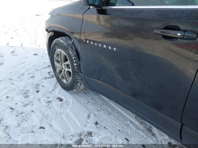 Chevrolet Traverse Ls 2019 1GNERFKW1KJ138747 Image 6