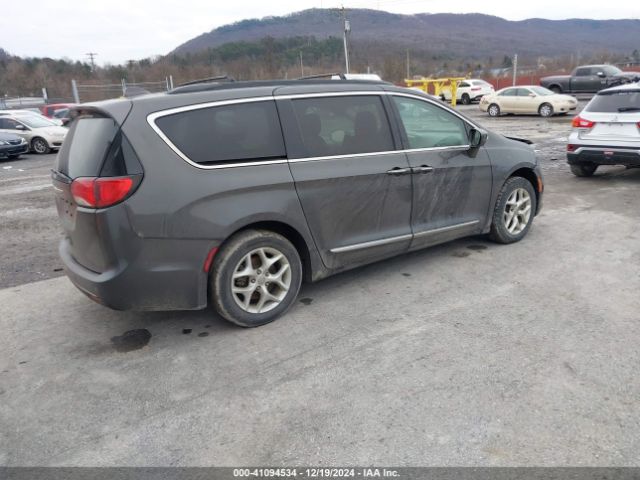 2C4RC1BG2HR831547 Chrysler Pacifica Touring-l
