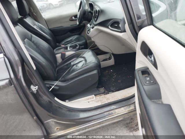 2C4RC1BG2HR831547 Chrysler Pacifica Touring-l