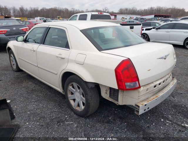 2005 CHRYSLER 300 2C3JA53G25H545342 Photo 2