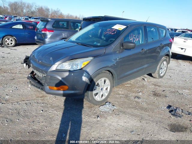 Ford ESCAPE S 2014 1FMCU0F71EUB21525 Image 2