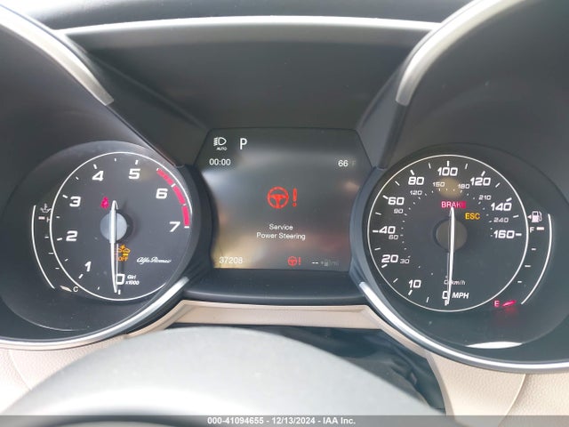 Alfa Romeo Giulia Ti Rwd 2017 ZARFAECN4H7546577 Image 15