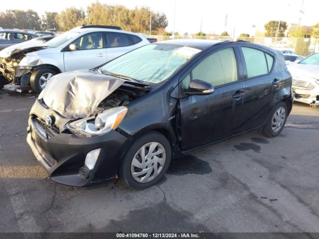 JTDKDTB39F1113826 Toyota Prius C Two
